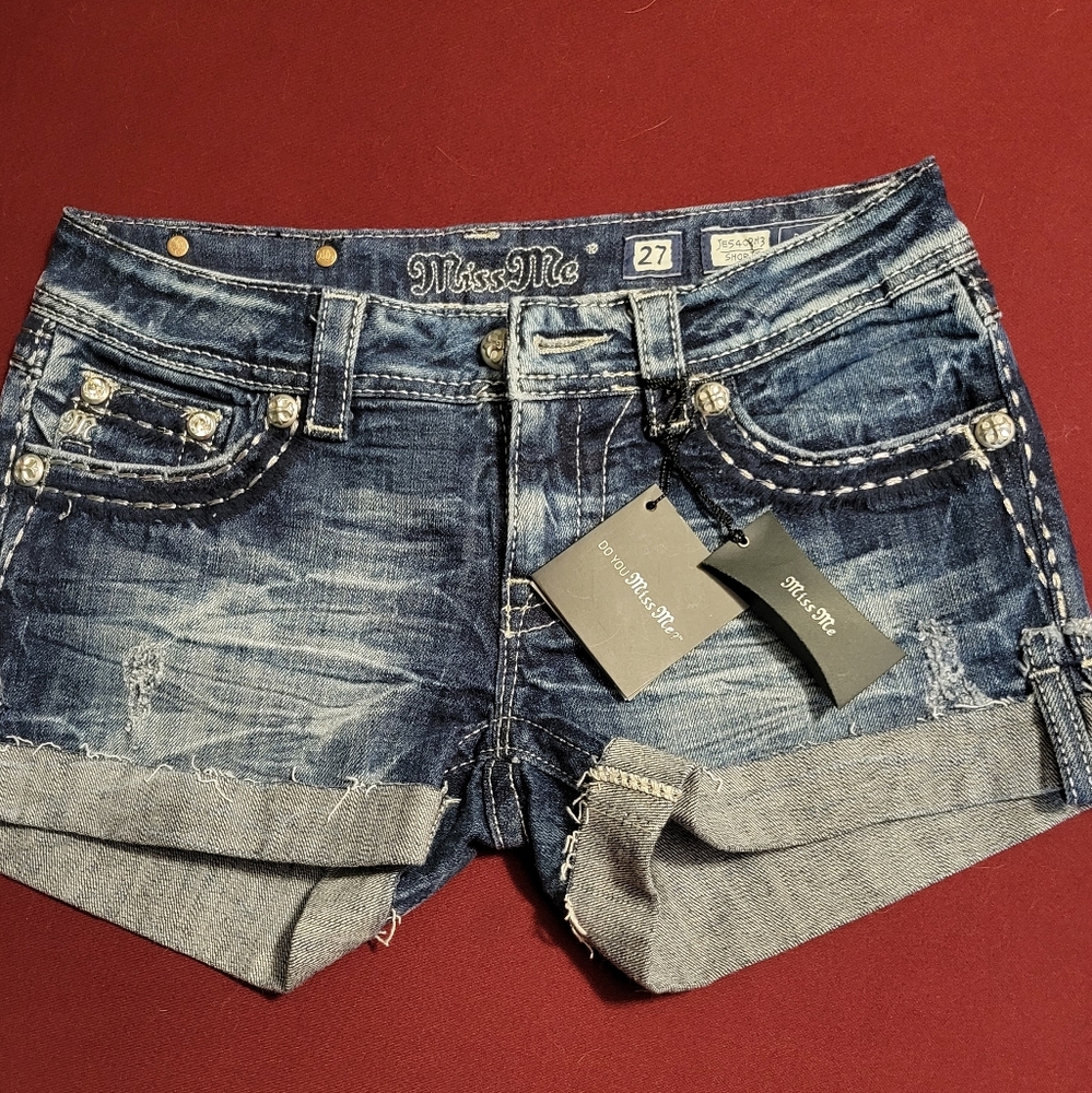 Miss Me denim shorts size 27